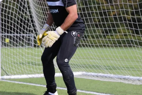サッカー ゴールキーパー用 プロテクター付きタイツ（SmartFlexパッド／コンプレッション）｜GK Pro Impact Tight｜G-FORM