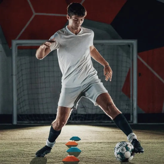 サッカー用 シンガード レガース 脛当て 軽量フィット設計 BlackFabric｜Pro-S Blade Shin Guards｜G-FORM