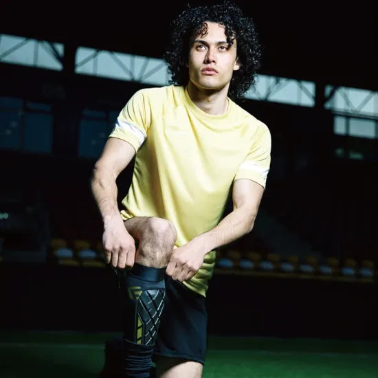 サッカー・BMX用 シンガード 一体型コンプレッション 段階着圧 NOCSAE認証 レガース 脛当て｜Pro-S Elite X Shin Guard｜G-FORM