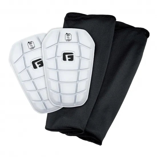 サッカー用 シンガード レガース 脛当て 軽量フィット設計 BlackFabric｜Pro-S Blade Shin Guards｜G-FORM