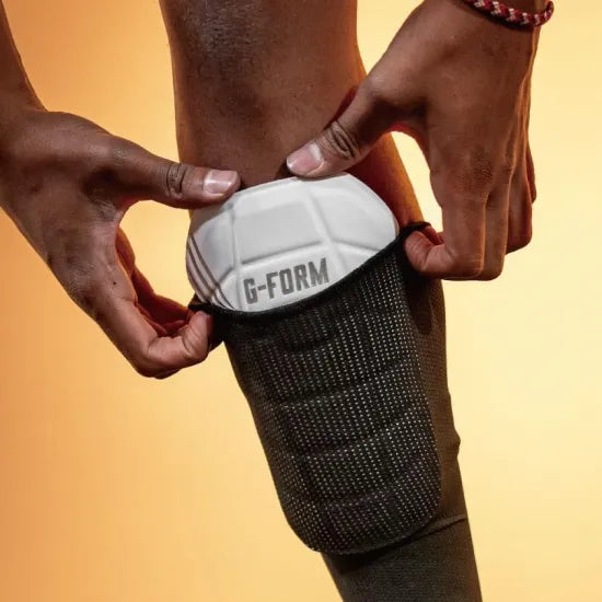 サッカー用 シンガード レガース 脛当て 軽量フィット設計｜Pro-S Blade Shin Guards｜G-FORM
