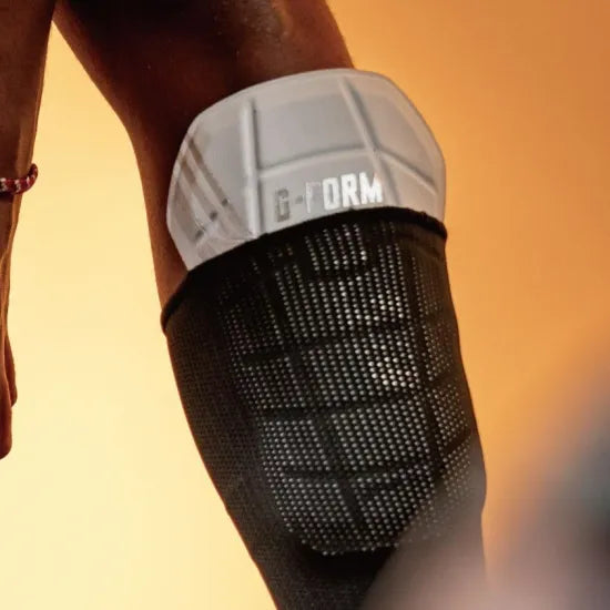サッカー用 シンガード レガース 脛当て 軽量フィット設計｜Pro-S Blade Shin Guards｜G-FORM