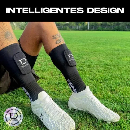 ズレを防ぐ3-in-1設計 軽量コンプレッションすね当てカバー｜Shinguard Sleeve – TAPE DESIGN