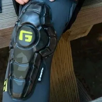 子供用 MTB用 膝プロテクター 吸汗速乾 軽量設計 PRO-X3 Knee Guard Youth｜G-FORM
